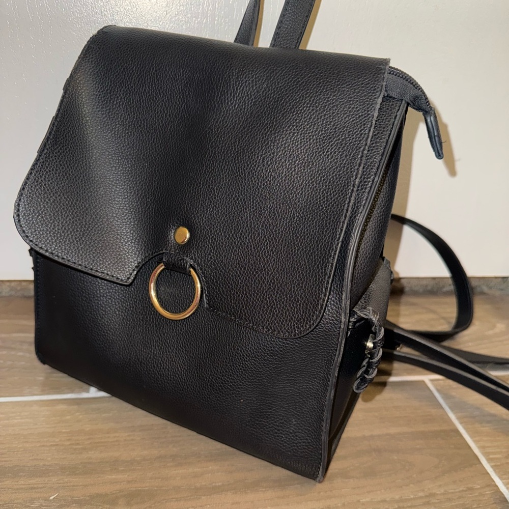 Chic and Versatile LD Design Black Backpack Purse with Unique Pocket Detail